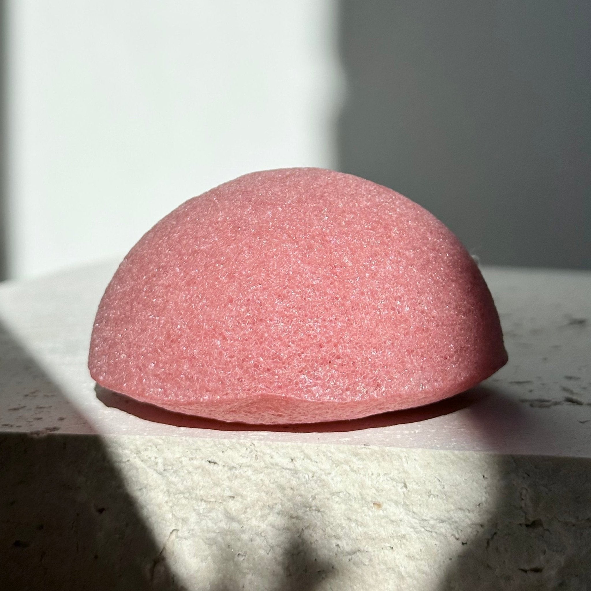 natural-konjac-sponge-best-for-skin-exfoliation-blush