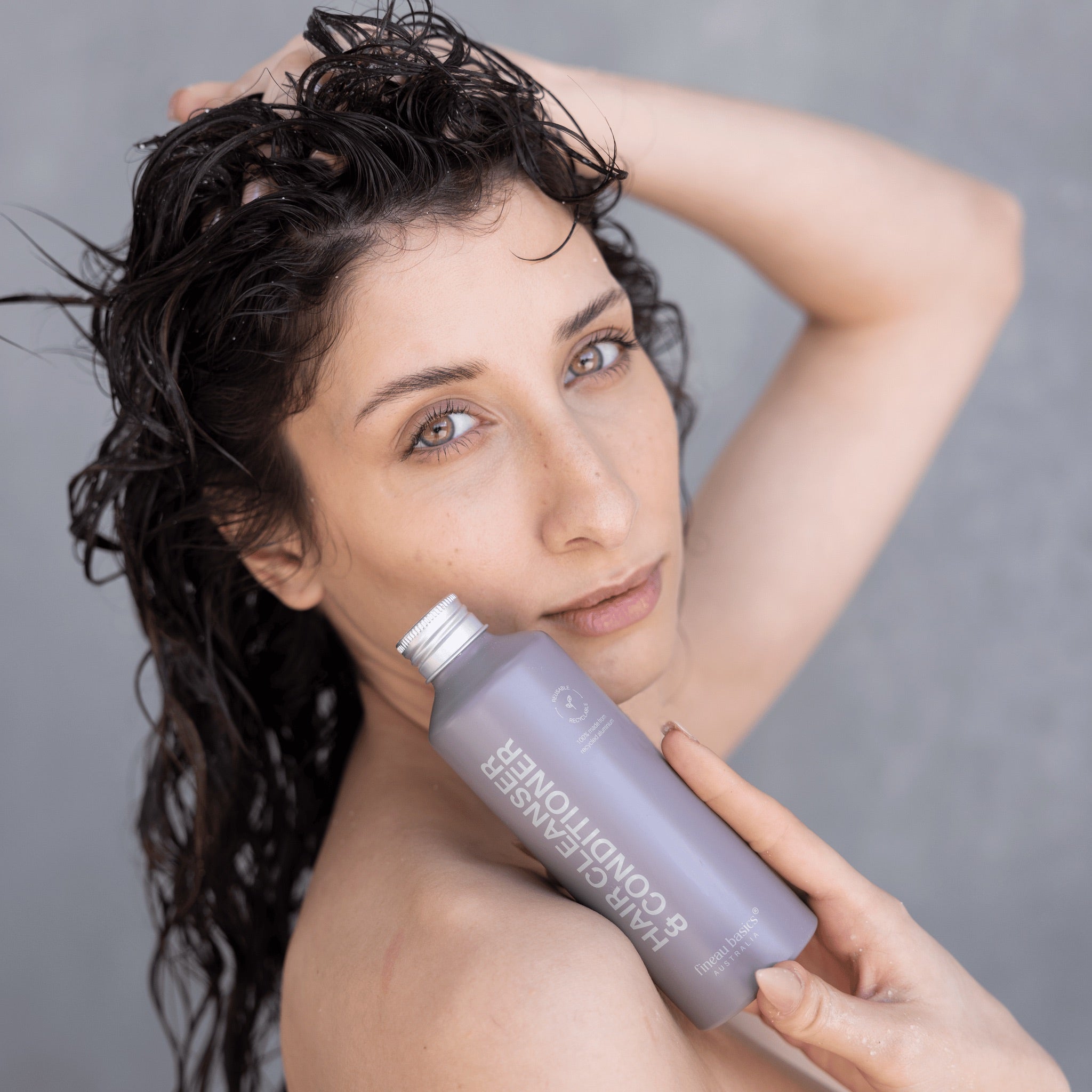 Intense Hydration Hair Cleanser + Conditioner powder