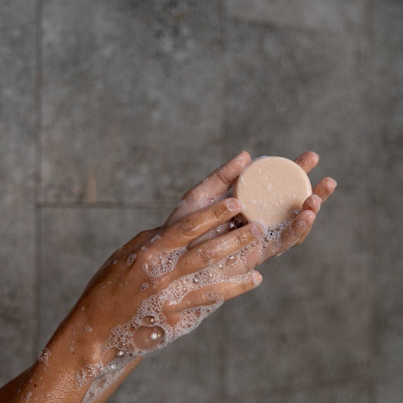 Moisturising-soap-free-mild-organic-body-wash-for-dry-sensitive-skin