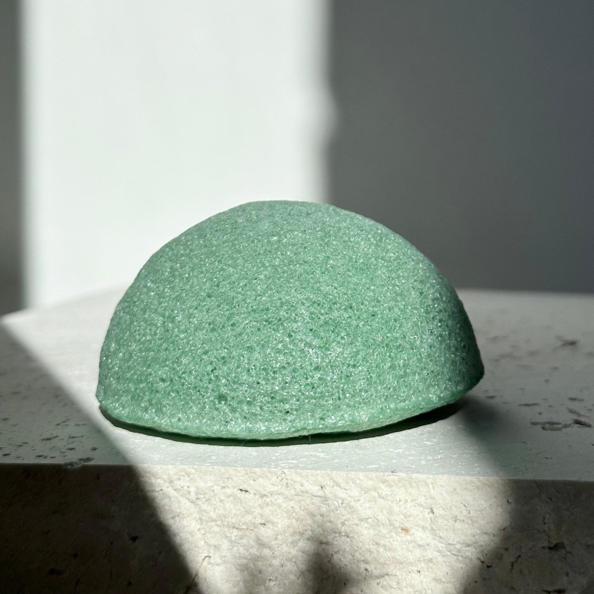 natural-konjac-sponge-best-for-skin-exfoliation-green